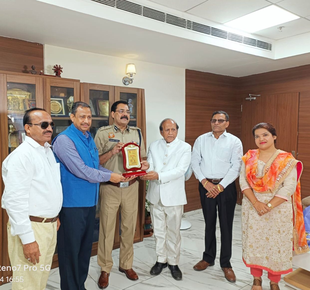 Sanjay Singh, Special Commissioner of Police, receives a Life-Time Achievement Award